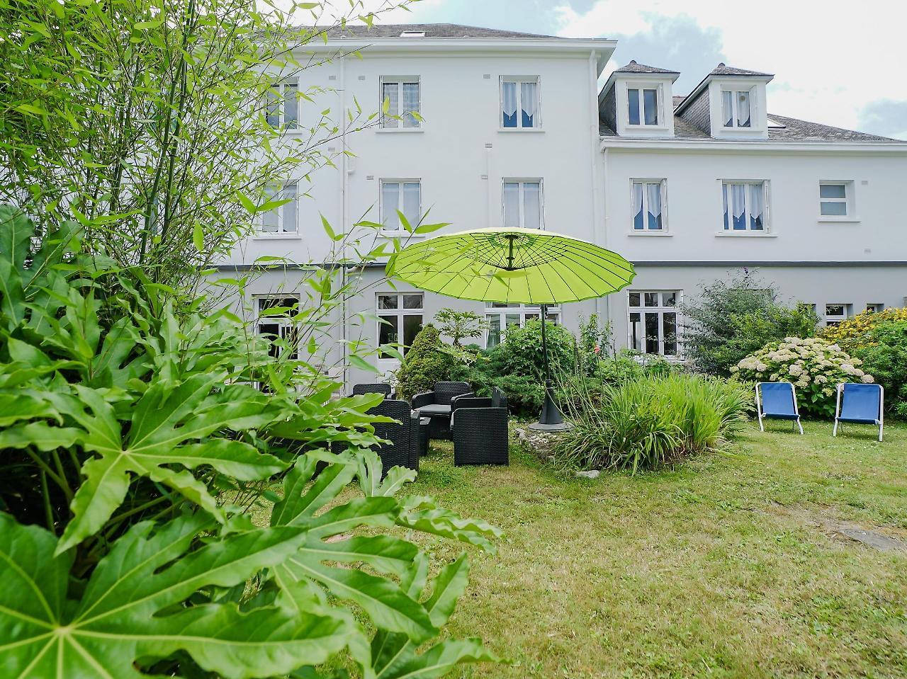 Hotel Spa De La Citadelle Lorient Port-Louis Exteriör bild
