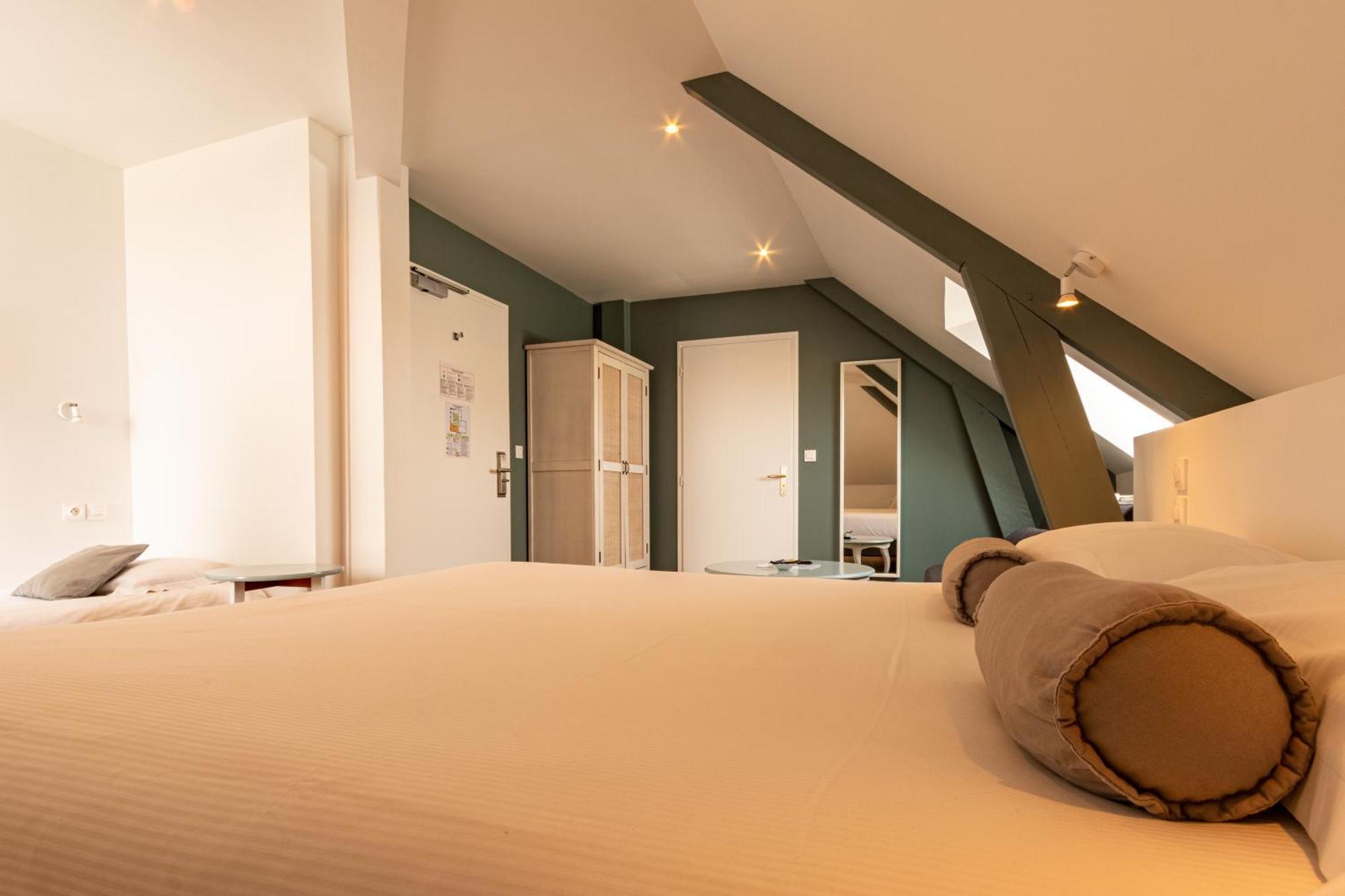 Hotel Spa De La Citadelle Lorient Port-Louis Exteriör bild