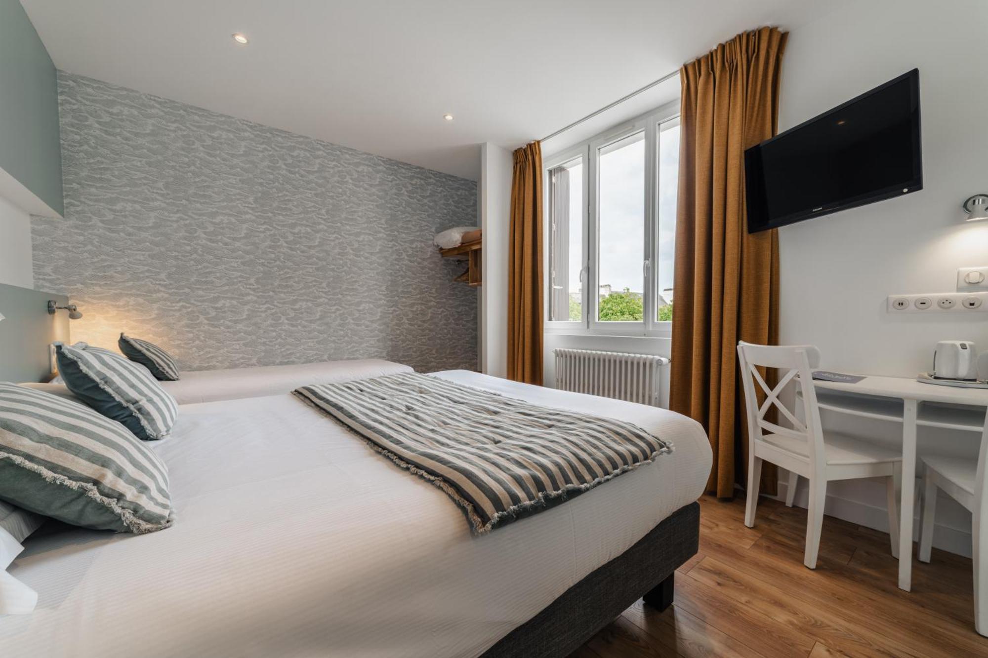 Hotel Spa De La Citadelle Lorient Port-Louis Exteriör bild